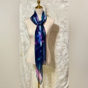 Hanmei Black Floral Scarf